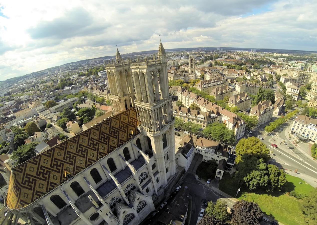 Appartement Avec Jardin Et Terrasse Pres De Paris Mantes-la-Jolie ภายนอก รูปภาพ