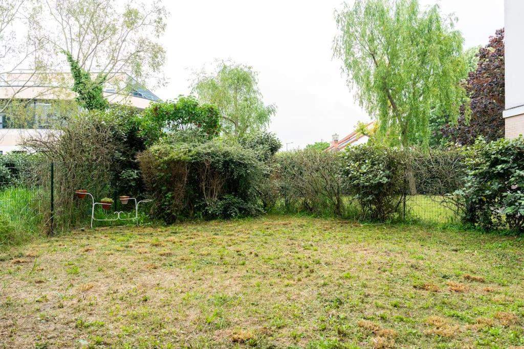 Appartement Avec Jardin Et Terrasse Pres De Paris Mantes-la-Jolie ภายนอก รูปภาพ