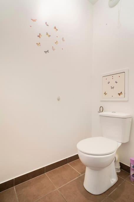 Appartement Avec Jardin Et Terrasse Pres De Paris Mantes-la-Jolie ภายนอก รูปภาพ